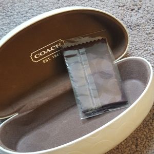 Coach clam shell sunglasses case